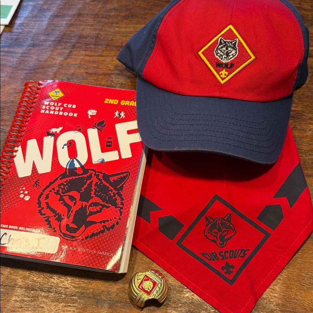 Wolf Cub Scouts Red and Blue Cap, Bandana, neck tie, and book set